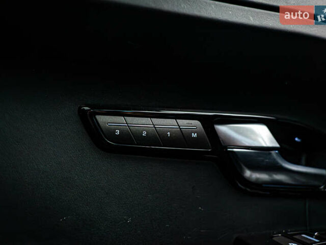 Сірий Ленд Ровер Рендж Ровер Евок, об'ємом двигуна 2 л та пробігом 112 тис. км за 15541 $, фото 14 на Automoto.ua