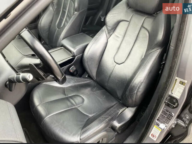 Сірий Ленд Ровер Рендж Ровер Евок, об'ємом двигуна 2 л та пробігом 183 тис. км за 16200 $, фото 6 на Automoto.ua