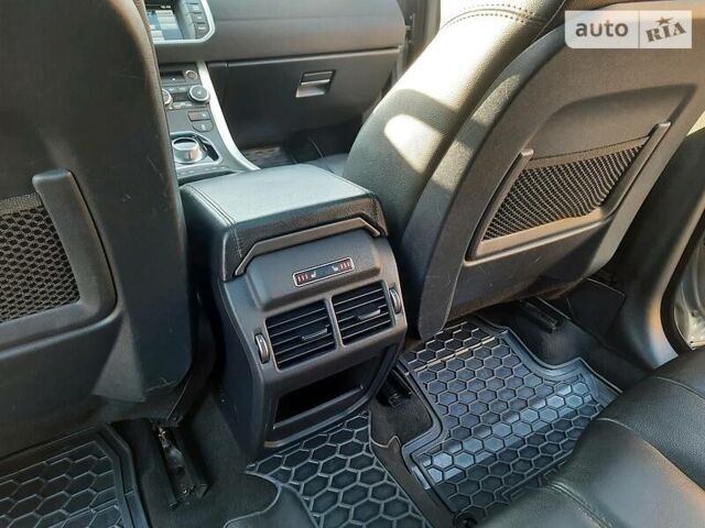 Сірий Ленд Ровер Рендж Ровер Евок, об'ємом двигуна 2 л та пробігом 137 тис. км за 15555 $, фото 36 на Automoto.ua