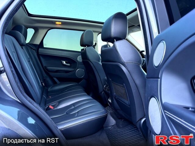 Серый Ленд Ровер Рендж Ровер Эвок, объемом двигателя 2 л и пробегом 129 тыс. км за 16500 $, фото 6 на Automoto.ua