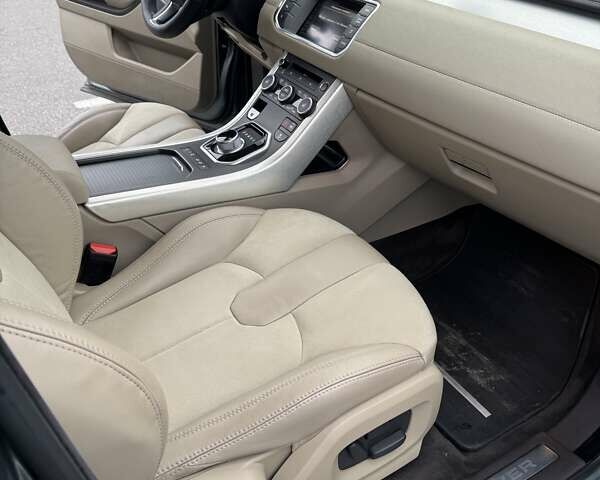 Серый Ленд Ровер Рендж Ровер Эвок, объемом двигателя 2 л и пробегом 96 тыс. км за 16500 $, фото 10 на Automoto.ua