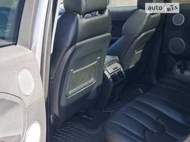 Сірий Ленд Ровер Рендж Ровер Евок, об'ємом двигуна 2 л та пробігом 137 тис. км за 15555 $, фото 13 на Automoto.ua
