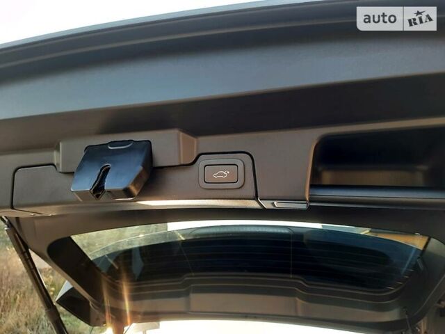 Сірий Ленд Ровер Рендж Ровер Евок, об'ємом двигуна 2 л та пробігом 137 тис. км за 15555 $, фото 30 на Automoto.ua