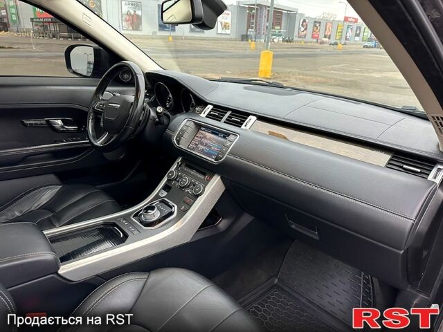 Сірий Ленд Ровер Рендж Ровер Евок, об'ємом двигуна 2 л та пробігом 100 тис. км за 18500 $, фото 4 на Automoto.ua