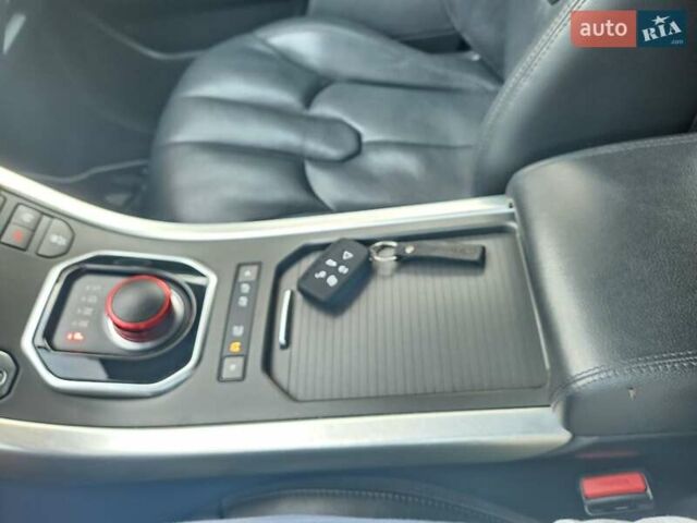 Серый Ленд Ровер Рендж Ровер Эвок, объемом двигателя 2.18 л и пробегом 207 тыс. км за 23000 $, фото 29 на Automoto.ua