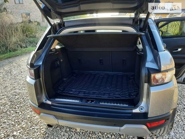 Сірий Ленд Ровер Рендж Ровер Евок, об'ємом двигуна 2 л та пробігом 137 тис. км за 15555 $, фото 9 на Automoto.ua