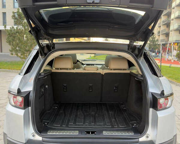 Сірий Ленд Ровер Рендж Ровер Евок, об'ємом двигуна 2 л та пробігом 205 тис. км за 16300 $, фото 6 на Automoto.ua