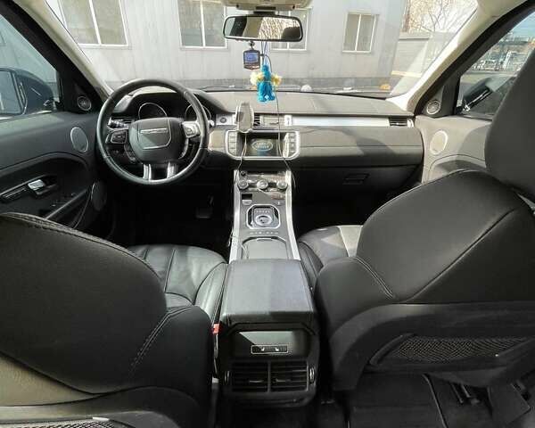 Серый Ленд Ровер Рендж Ровер Эвок, объемом двигателя 2 л и пробегом 105 тыс. км за 19555 $, фото 12 на Automoto.ua