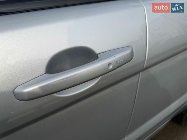 Серый Ленд Ровер Рендж Ровер Эвок, объемом двигателя 2 л и пробегом 249 тыс. км за 17500 $, фото 29 на Automoto.ua