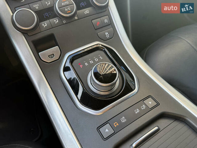 Сірий Ленд Ровер Рендж Ровер Евок, об'ємом двигуна 2 л та пробігом 158 тис. км за 17900 $, фото 18 на Automoto.ua