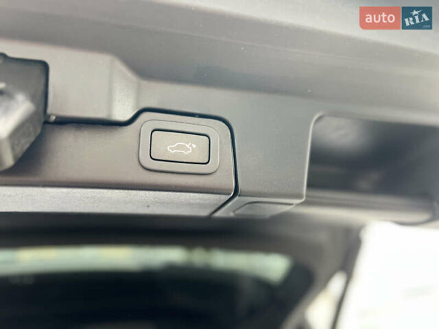 Сірий Ленд Ровер Рендж Ровер Евок, об'ємом двигуна 2 л та пробігом 220 тис. км за 13300 $, фото 48 на Automoto.ua
