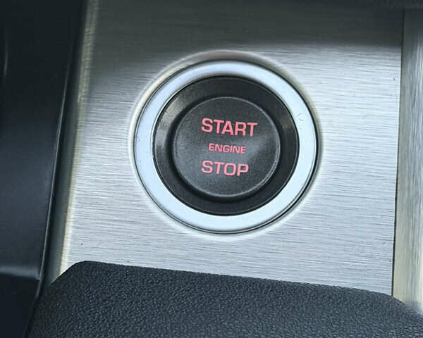 Серый Ленд Ровер Рендж Ровер Эвок, объемом двигателя 2 л и пробегом 216 тыс. км за 16000 $, фото 55 на Automoto.ua