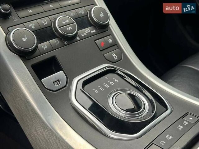 Сірий Ленд Ровер Рендж Ровер Евок, об'ємом двигуна 2 л та пробігом 219 тис. км за 11800 $, фото 27 на Automoto.ua