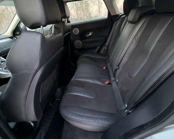 Серый Ленд Ровер Рендж Ровер Эвок, объемом двигателя 2 л и пробегом 216 тыс. км за 16000 $, фото 17 на Automoto.ua