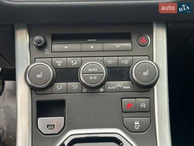 Сірий Ленд Ровер Рендж Ровер Евок, об'ємом двигуна 2 л та пробігом 219 тис. км за 11800 $, фото 24 на Automoto.ua