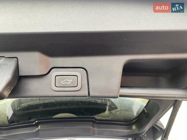 Сірий Ленд Ровер Рендж Ровер Евок, об'ємом двигуна 2 л та пробігом 110 тис. км за 18999 $, фото 26 на Automoto.ua