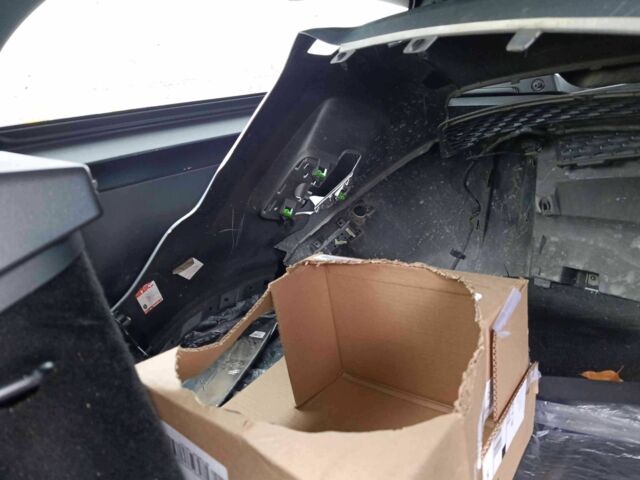 Серый Ленд Ровер Рендж Ровер Эвок, объемом двигателя 2 л и пробегом 255 тыс. км за 11900 $, фото 3 на Automoto.ua