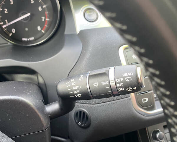 Сірий Ленд Ровер Рендж Ровер Евок, об'ємом двигуна 2 л та пробігом 111 тис. км за 18700 $, фото 22 на Automoto.ua