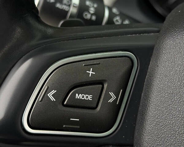 Серый Ленд Ровер Рендж Ровер Эвок, объемом двигателя 2 л и пробегом 204 тыс. км за 13999 $, фото 15 на Automoto.ua