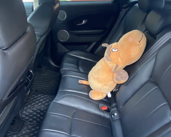 Сірий Ленд Ровер Рендж Ровер Евок, об'ємом двигуна 2 л та пробігом 111 тис. км за 18700 $, фото 12 на Automoto.ua