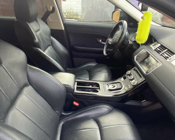 Сірий Ленд Ровер Рендж Ровер Евок, об'ємом двигуна 2 л та пробігом 111 тис. км за 18700 $, фото 17 на Automoto.ua