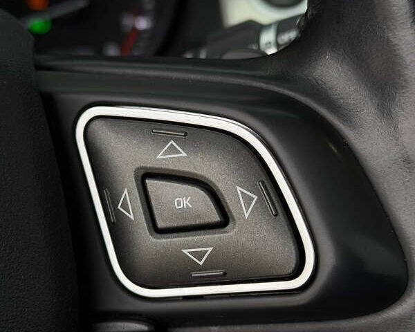 Серый Ленд Ровер Рендж Ровер Эвок, объемом двигателя 2 л и пробегом 204 тыс. км за 13999 $, фото 12 на Automoto.ua