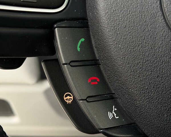 Серый Ленд Ровер Рендж Ровер Эвок, объемом двигателя 2 л и пробегом 204 тыс. км за 13999 $, фото 14 на Automoto.ua