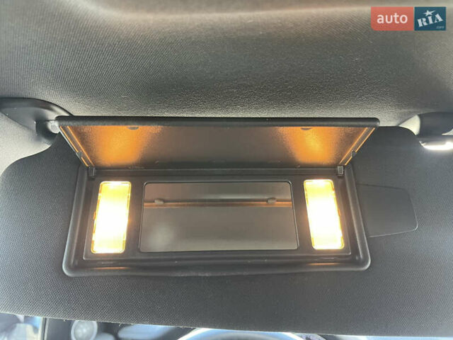 Сірий Ленд Ровер Рендж Ровер Евок, об'ємом двигуна 2 л та пробігом 104 тис. км за 17800 $, фото 43 на Automoto.ua
