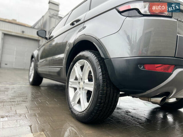 Сірий Ленд Ровер Рендж Ровер Евок, об'ємом двигуна 2 л та пробігом 220 тис. км за 13300 $, фото 26 на Automoto.ua