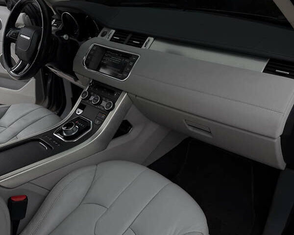 Серый Ленд Ровер Рендж Ровер Эвок, объемом двигателя 2 л и пробегом 204 тыс. км за 13999 $, фото 7 на Automoto.ua