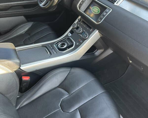 Сірий Ленд Ровер Рендж Ровер Евок, об'ємом двигуна 2 л та пробігом 104 тис. км за 18700 $, фото 33 на Automoto.ua