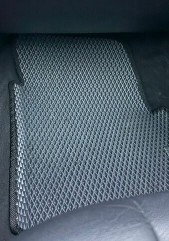 Сірий Ленд Ровер Рендж Ровер Евок, об'ємом двигуна 2 л та пробігом 164 тис. км за 19900 $, фото 31 на Automoto.ua