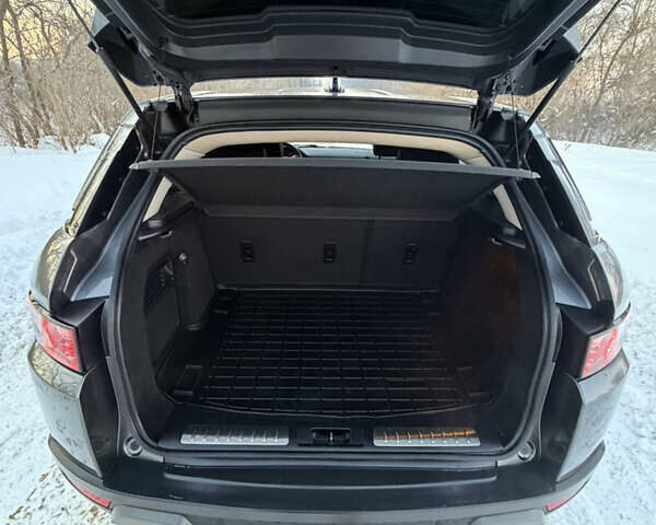 Серый Ленд Ровер Рендж Ровер Эвок, объемом двигателя 2 л и пробегом 216 тыс. км за 16000 $, фото 12 на Automoto.ua