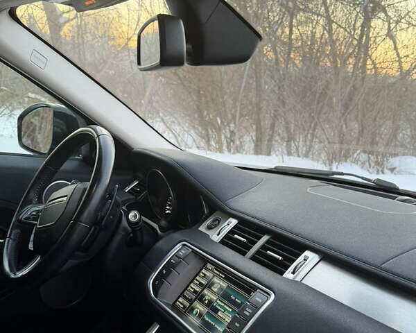 Серый Ленд Ровер Рендж Ровер Эвок, объемом двигателя 2 л и пробегом 216 тыс. км за 16000 $, фото 34 на Automoto.ua