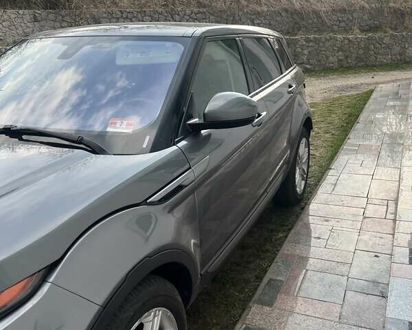 Ленд Ровер Рендж Ровер Эвок 2015 в Христиновке на Automoto.ua Серый Ленд Ровер Рендж Ровер Эвок, объемом двигателя 2 л и пробегом 103 тыс. км за 18499 $, фото 7 на Automoto.ua