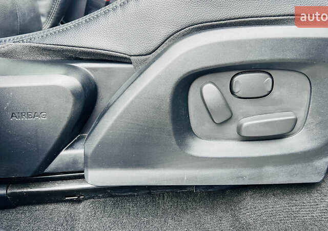 Сірий Ленд Ровер Рендж Ровер Евок, об'ємом двигуна 2 л та пробігом 220 тис. км за 13300 $, фото 80 на Automoto.ua