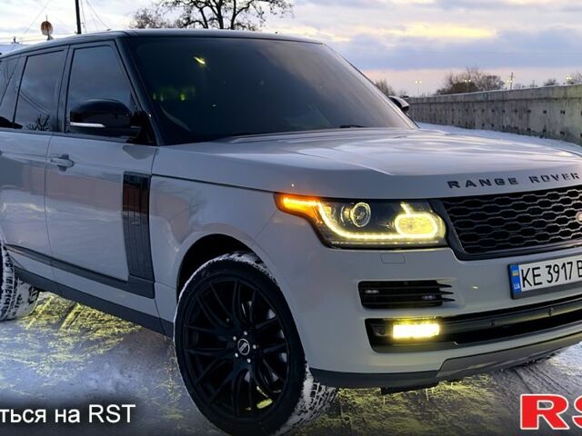 Серый Ленд Ровер Рендж Ровер Эвок, объемом двигателя 3 л и пробегом 237 тыс. км за 31000 $, фото 2 на Automoto.ua