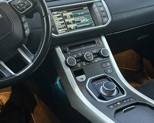 Серый Ленд Ровер Рендж Ровер Эвок, объемом двигателя 2 л и пробегом 216 тыс. км за 16000 $, фото 21 на Automoto.ua