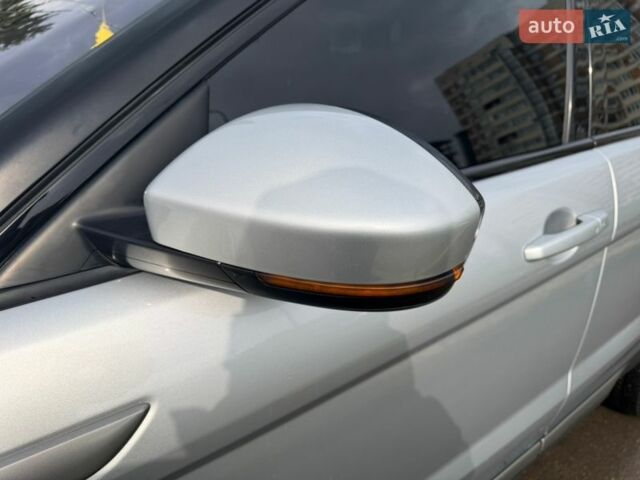 Серый Ленд Ровер Рендж Ровер Эвок, объемом двигателя 2 л и пробегом 249 тыс. км за 17500 $, фото 41 на Automoto.ua