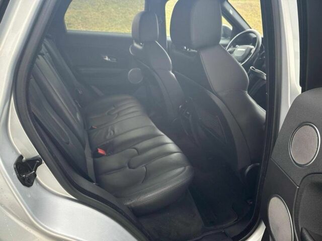 Серый Ленд Ровер Рендж Ровер Эвок, объемом двигателя 2 л и пробегом 133 тыс. км за 12500 $, фото 3 на Automoto.ua