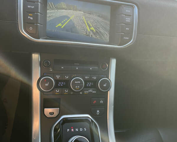 Сірий Ленд Ровер Рендж Ровер Евок, об'ємом двигуна 2 л та пробігом 104 тис. км за 17800 $, фото 24 на Automoto.ua