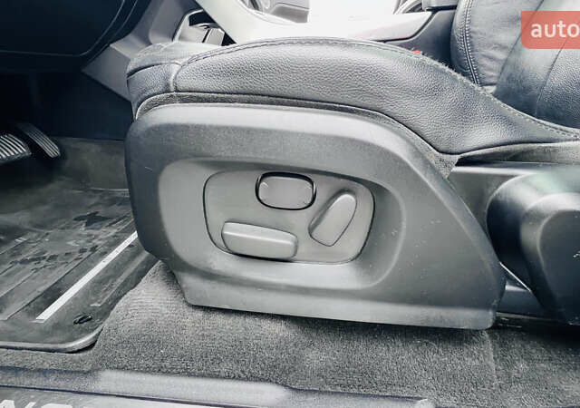 Сірий Ленд Ровер Рендж Ровер Евок, об'ємом двигуна 2 л та пробігом 220 тис. км за 13300 $, фото 75 на Automoto.ua