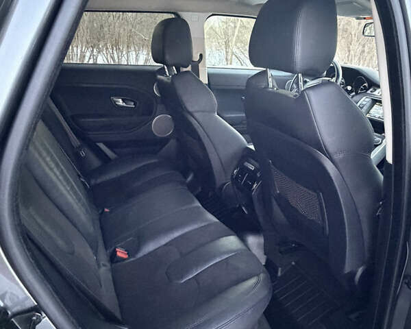 Серый Ленд Ровер Рендж Ровер Эвок, объемом двигателя 2 л и пробегом 216 тыс. км за 16000 $, фото 24 на Automoto.ua