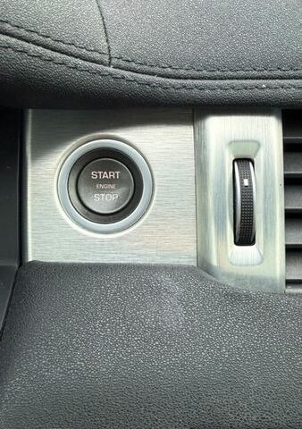 Сірий Ленд Ровер Рендж Ровер Евок, об'ємом двигуна 2 л та пробігом 164 тис. км за 19900 $, фото 43 на Automoto.ua