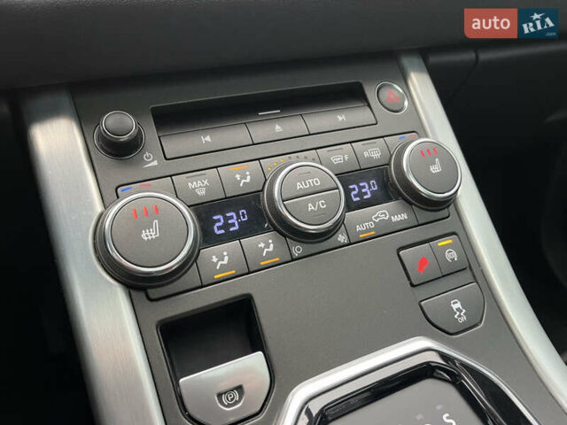 Сірий Ленд Ровер Рендж Ровер Евок, об'ємом двигуна 2 л та пробігом 110 тис. км за 16890 $, фото 13 на Automoto.ua