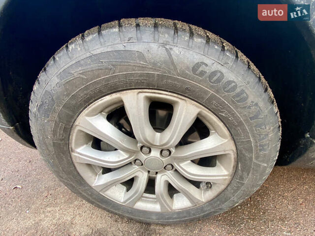 Сірий Ленд Ровер Рендж Ровер Евок, об'ємом двигуна 2 л та пробігом 111 тис. км за 18700 $, фото 27 на Automoto.ua