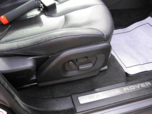 Сірий Ленд Ровер Рендж Ровер Евок, об'ємом двигуна 2 л та пробігом 70 тис. км за 8800 $, фото 15 на Automoto.ua