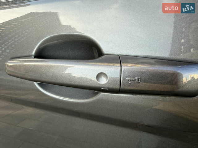 Сірий Ленд Ровер Рендж Ровер Евок, об'ємом двигуна 2 л та пробігом 158 тис. км за 17900 $, фото 6 на Automoto.ua