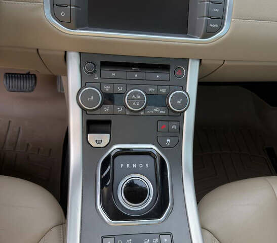 Сірий Ленд Ровер Рендж Ровер Евок, об'ємом двигуна 2 л та пробігом 205 тис. км за 16300 $, фото 13 на Automoto.ua