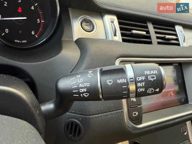 Сірий Ленд Ровер Рендж Ровер Евок, об'ємом двигуна 2 л та пробігом 158 тис. км за 17900 $, фото 26 на Automoto.ua
